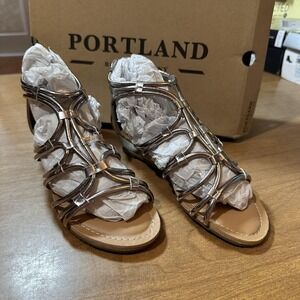 Portland Boot Company Shoes Womens Size 6 Platinum Cecile Gladiator Sandals